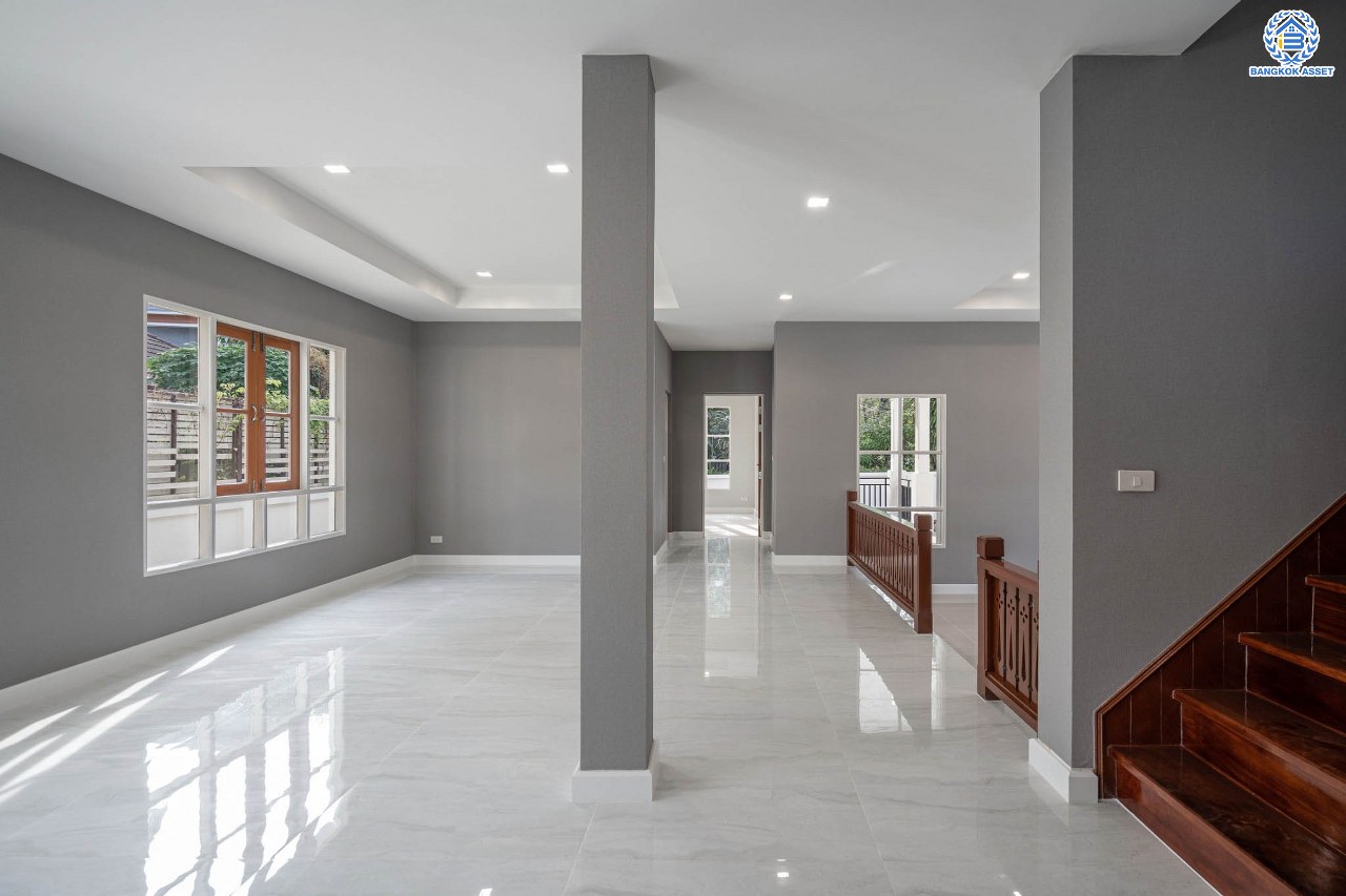 บ้านมือสองตกแต่งใหม่ โครงการ ลัดดารมย์ เพชรเกษม69 ตกแต่งหรูหราดีไซน์สุด Classic วิวสวนสาธารณะ ใกล้ส่วนกลาง บนเนื้อที่ 173.5 ตร.ว. ฟังก์ชันจัดเต็ม 4 ห้องนอน 4 ห้องน้ำ 1 ห้องอเนกประสงค์ 1 ห้องแม่บ้าน จอดรถได้ถึง 2 คัน บนทำเลศักยภาพ เชื่อมต่อหลายเส้นทาง ใกล้เดอะมอลล์บางแค จุดขึ้นทางด่วน "กาญจนาภิเษก" และรถไฟฟ้าสายสีน้ำเงิน "สถานีหลักสอง"